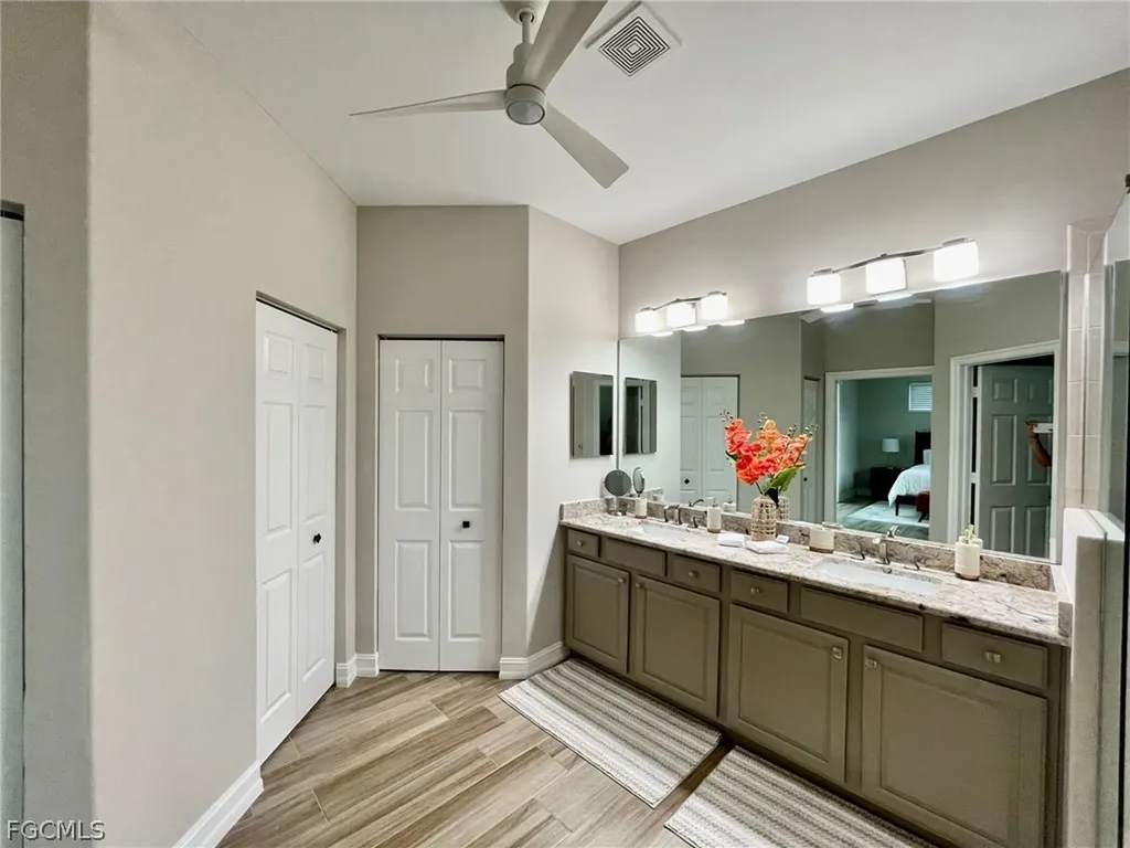 1628 Cayman Court Naples FL 34119