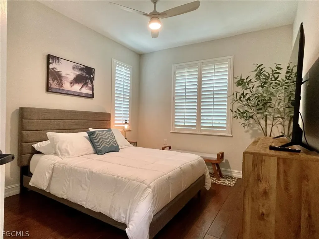 1628 Cayman Court Naples FL 34119