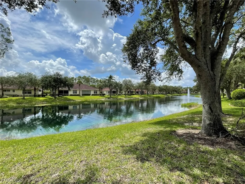 1628 Cayman Court Naples FL 34119