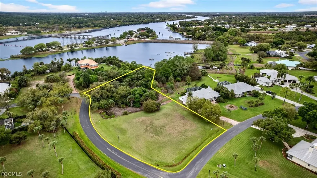 18151 Riverchase Court Alva FL 33920