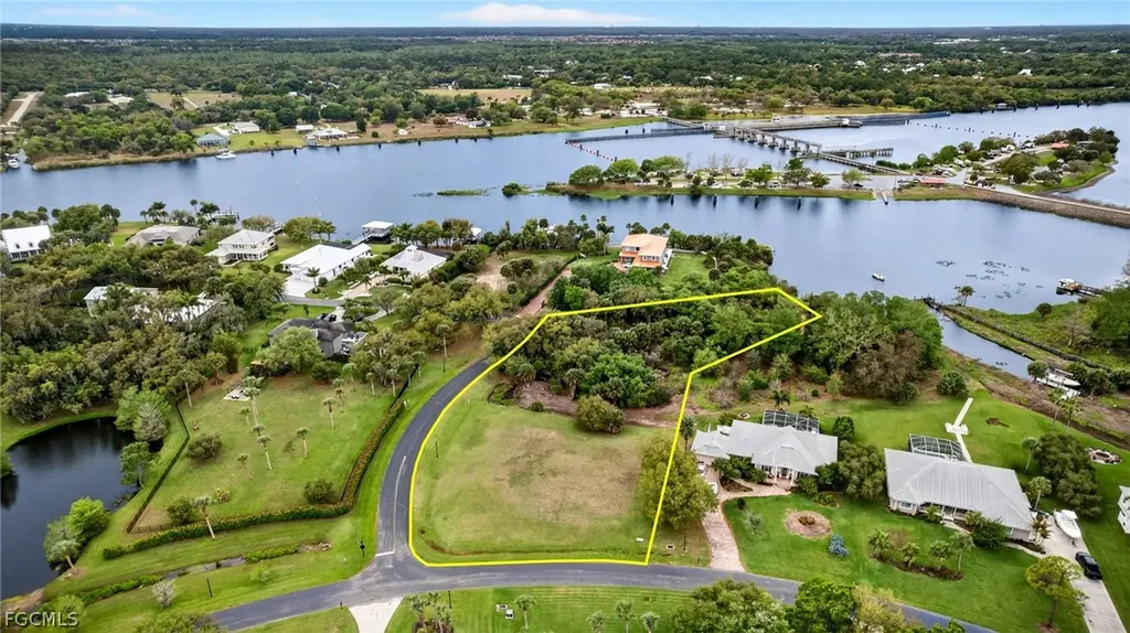 18151 Riverchase Court Alva FL 33920