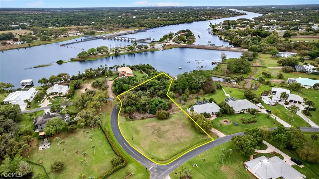 18151 Riverchase Court Alva FL 33920