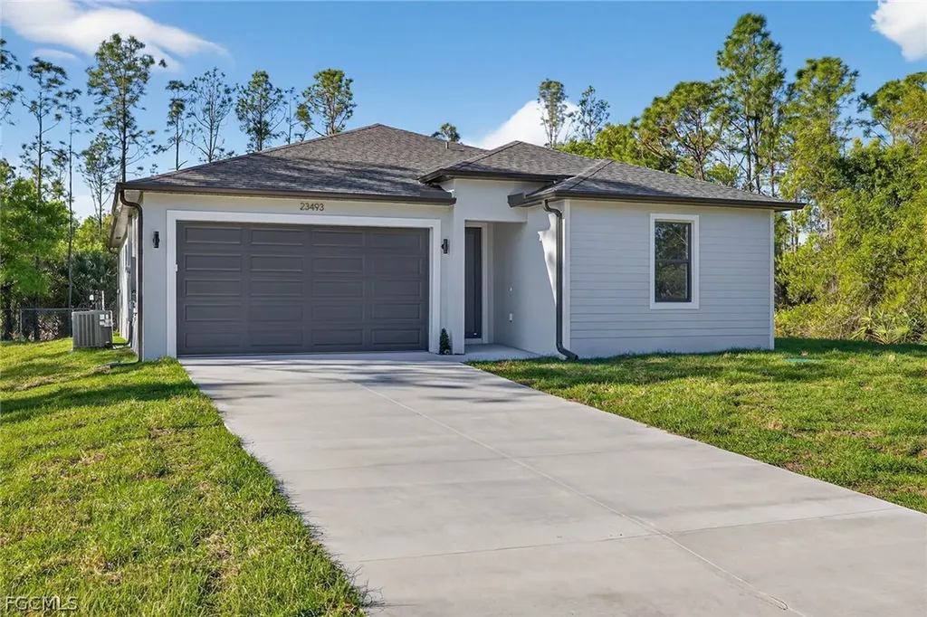 23493 Roscoe Avenue Port Charlotte FL 33980