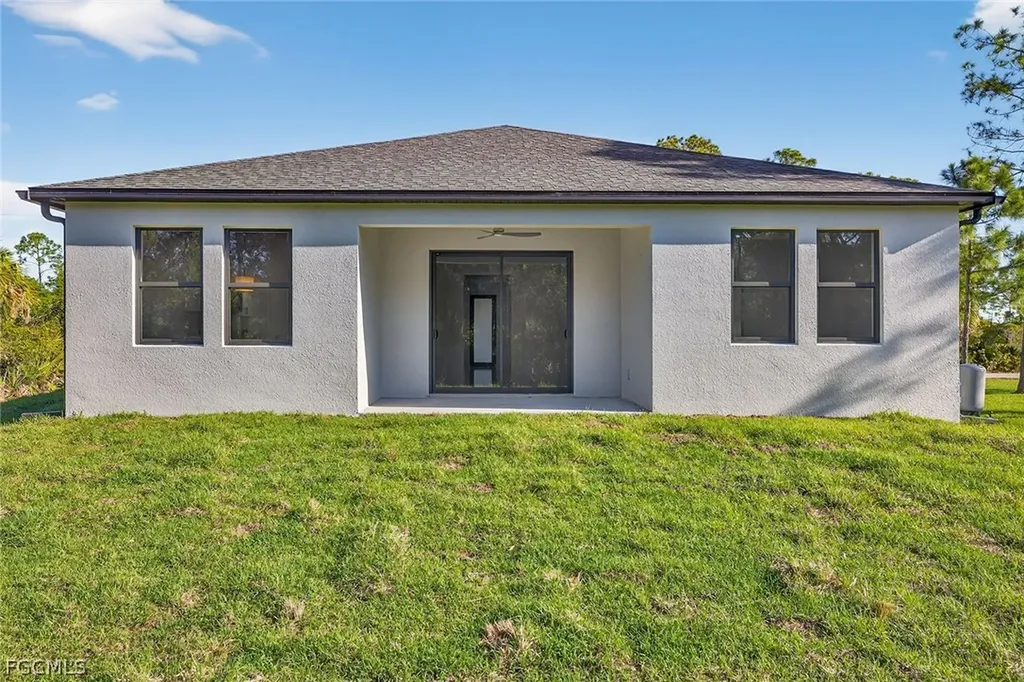 23493 Roscoe Avenue Port Charlotte FL 33980