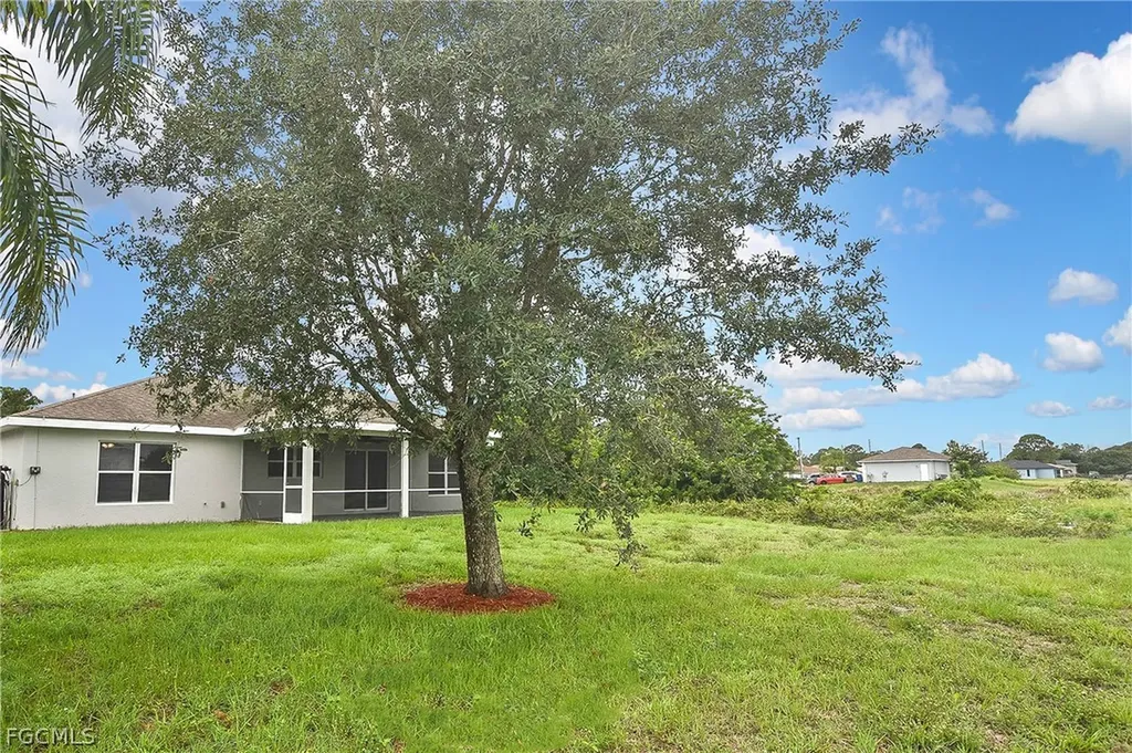 4016 35th Street SW Lehigh Acres FL 33976