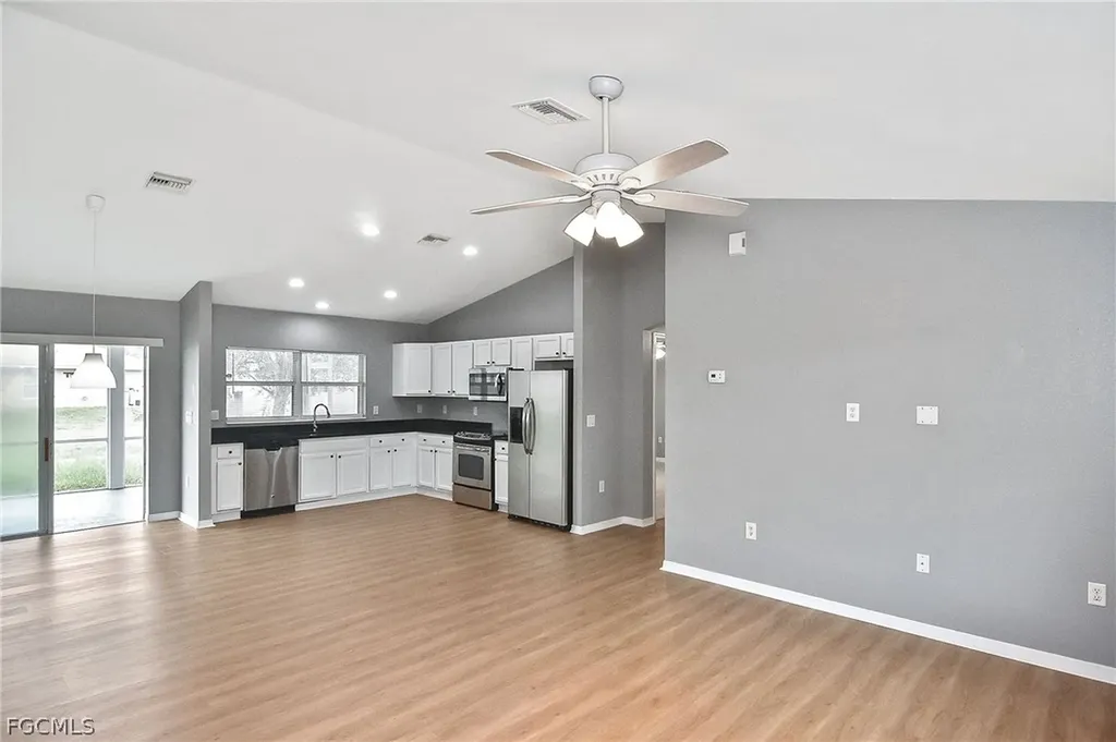 4016 35th Street SW Lehigh Acres FL 33976