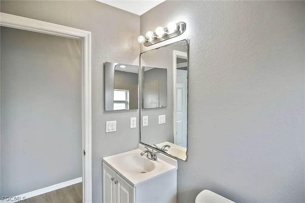 4016 35th Street SW Lehigh Acres FL 33976