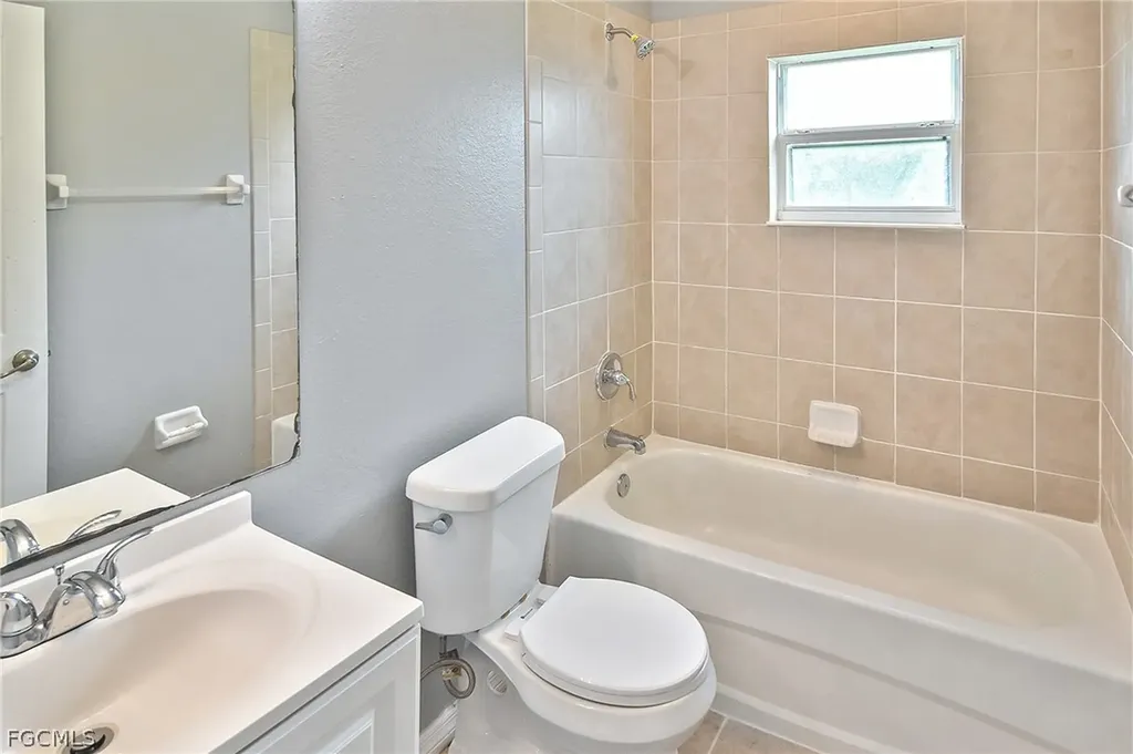 4016 35th Street SW Lehigh Acres FL 33976