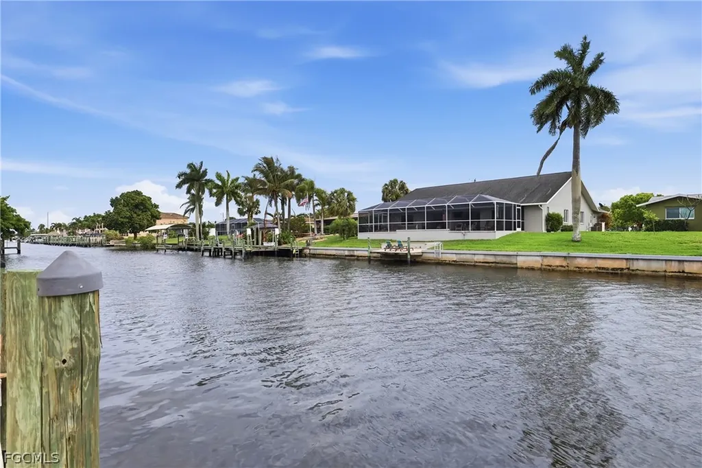 1220 SE 40th Street Cape Coral FL 33904
