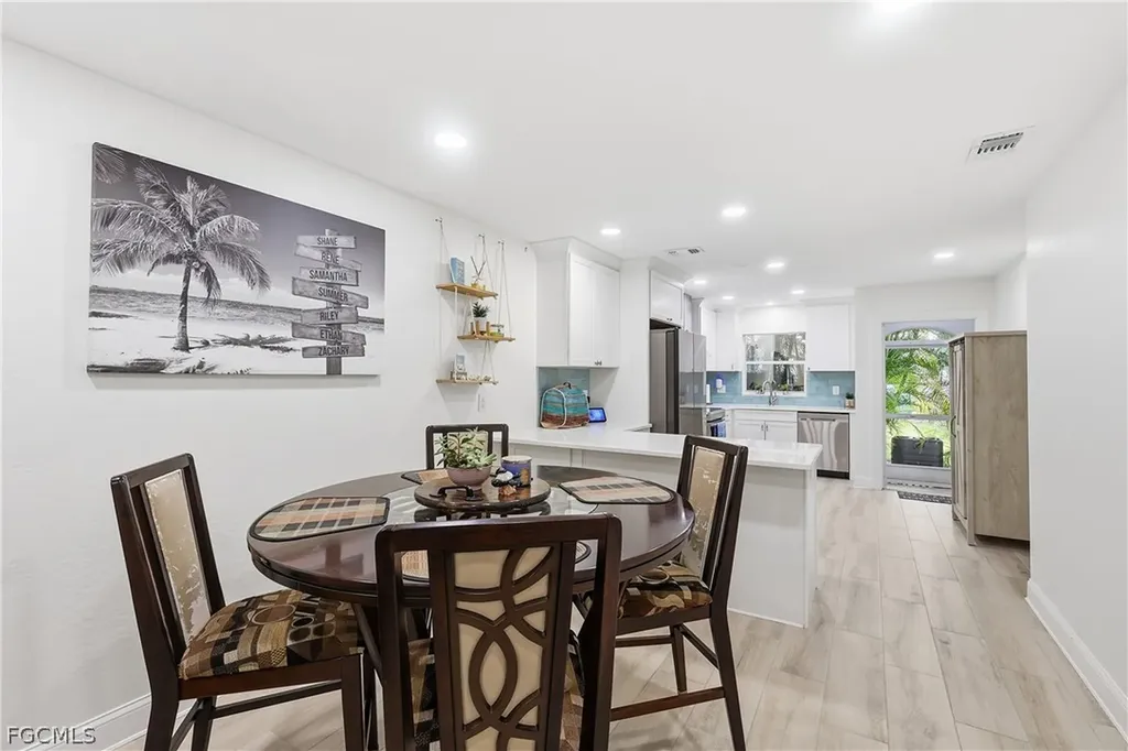 1220 SE 40th Street Cape Coral FL 33904