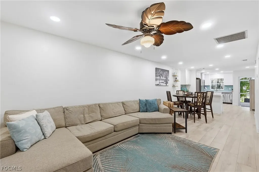 1220 SE 40th Street Cape Coral FL 33904