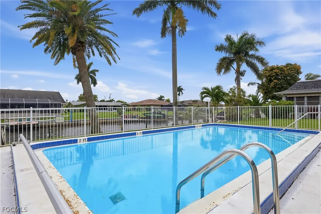 1220 SE 40th Street Cape Coral FL 33904