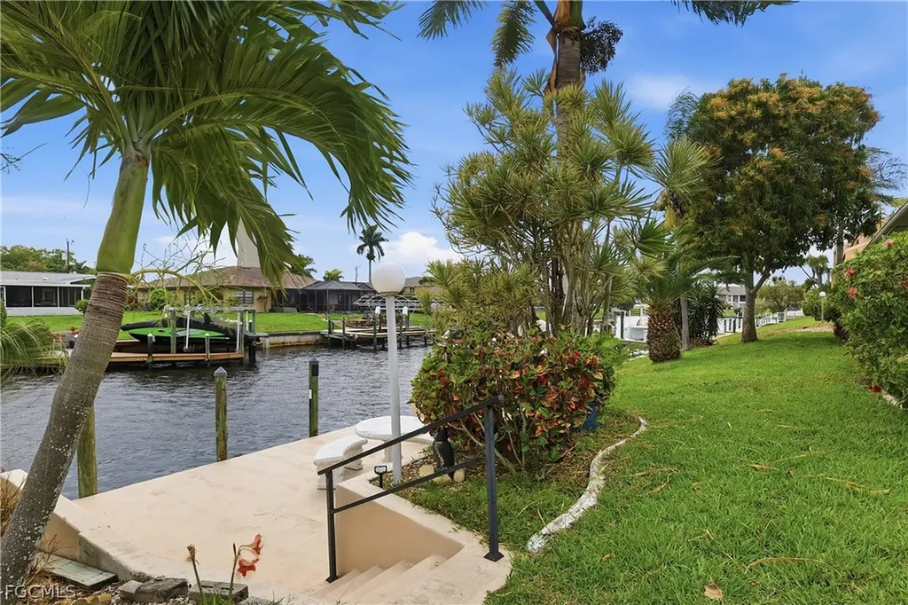 1220 SE 40th Street Cape Coral FL 33904