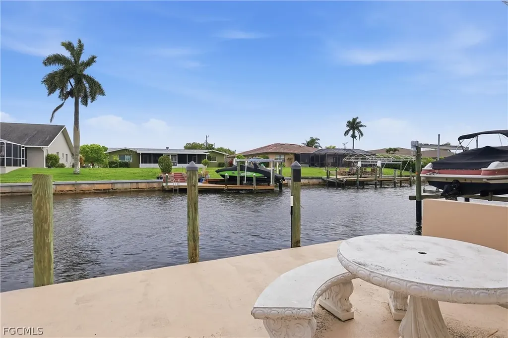 1220 SE 40th Street Cape Coral FL 33904