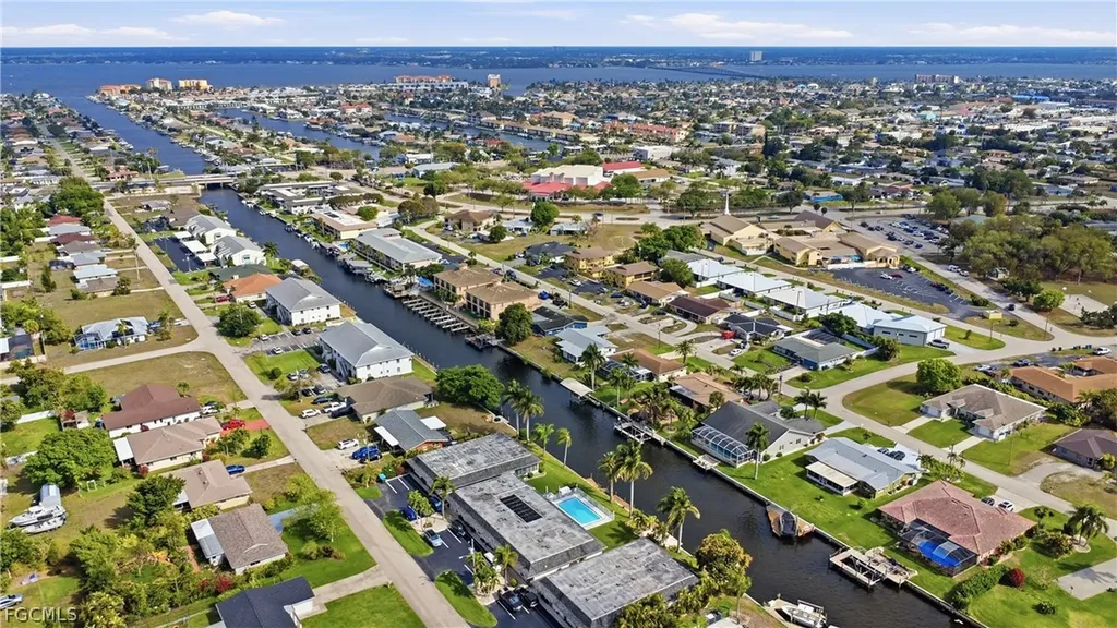 1220 SE 40th Street Cape Coral FL 33904