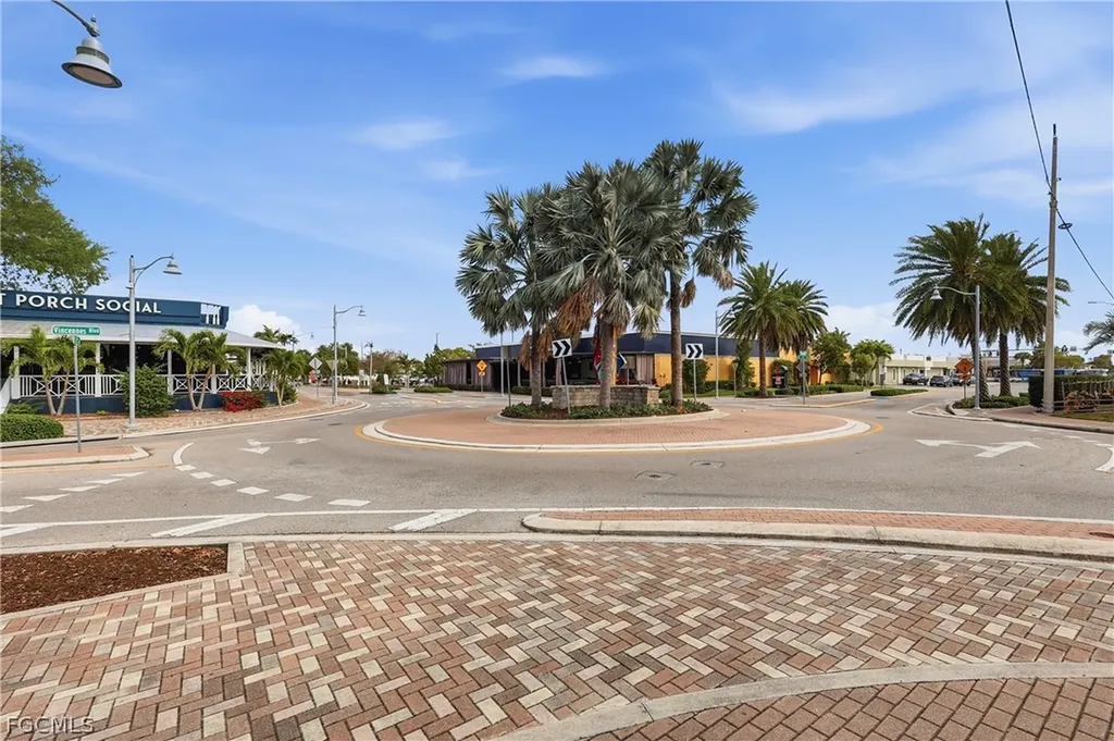 1220 SE 40th Street Cape Coral FL 33904