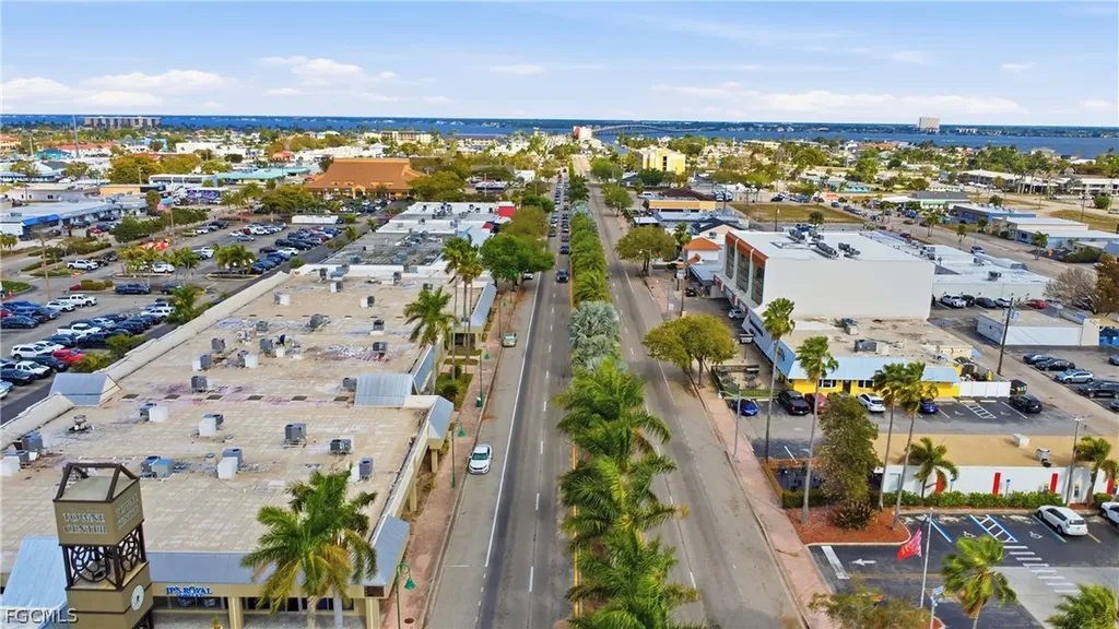 1220 SE 40th Street Cape Coral FL 33904