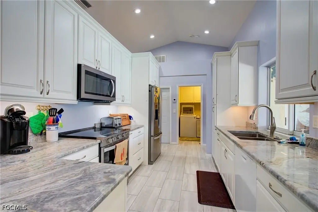 4337 SW 21st Place Cape Coral FL 33914