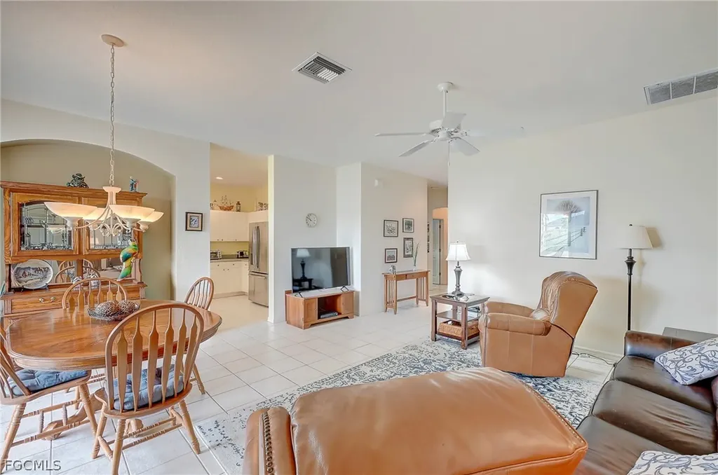 1813 Emerald Cove Drive Cape Coral FL 33991