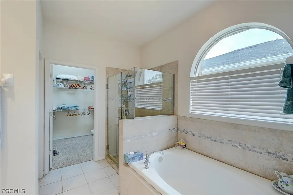 1813 Emerald Cove Drive Cape Coral FL 33991