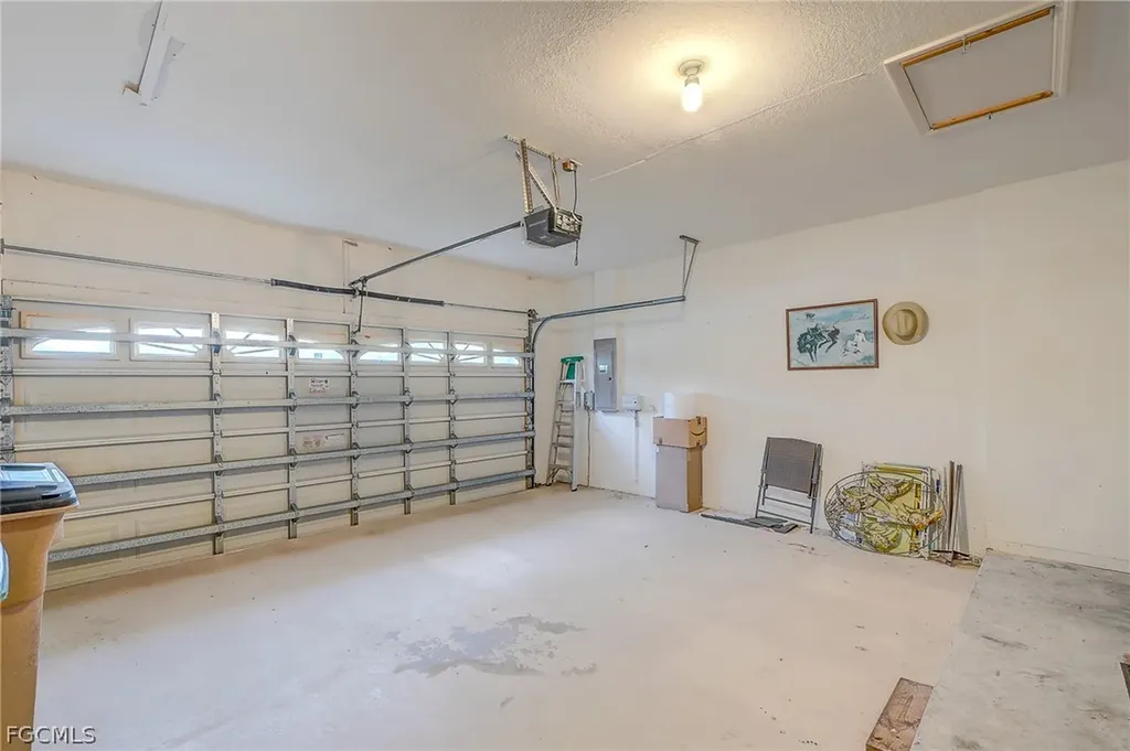 1813 Emerald Cove Drive Cape Coral FL 33991