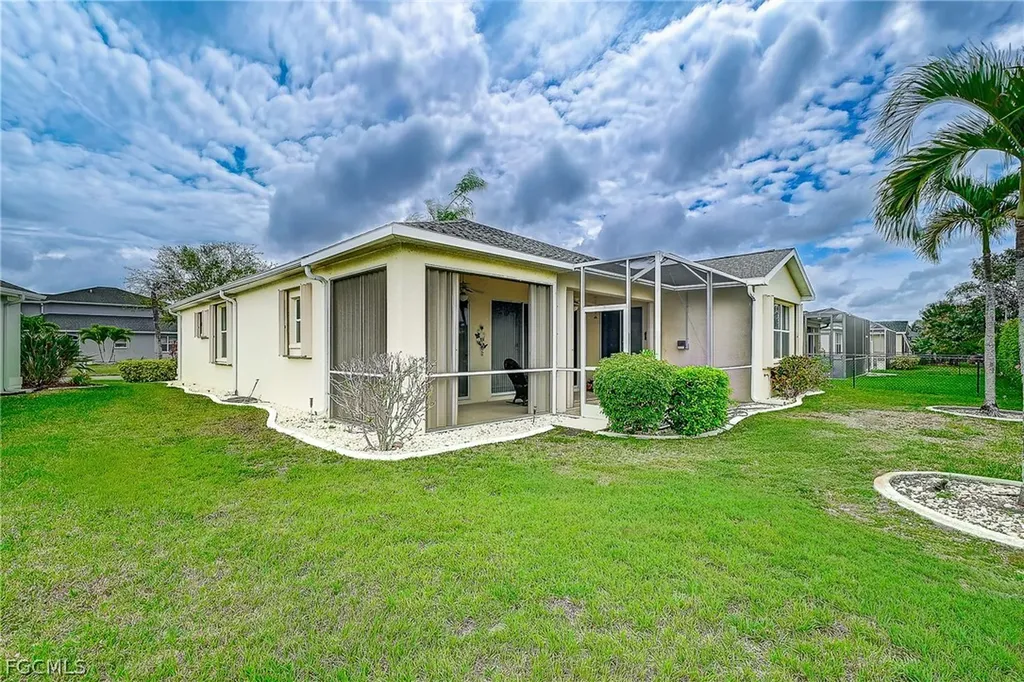 1813 Emerald Cove Drive Cape Coral FL 33991