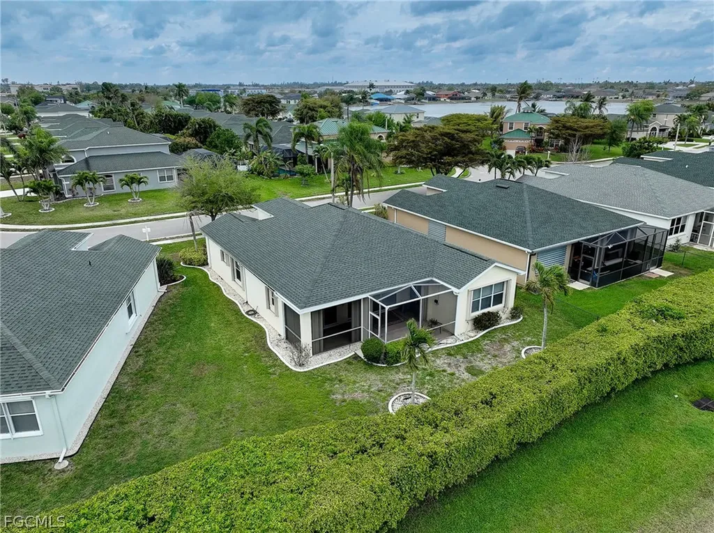1813 Emerald Cove Drive Cape Coral FL 33991