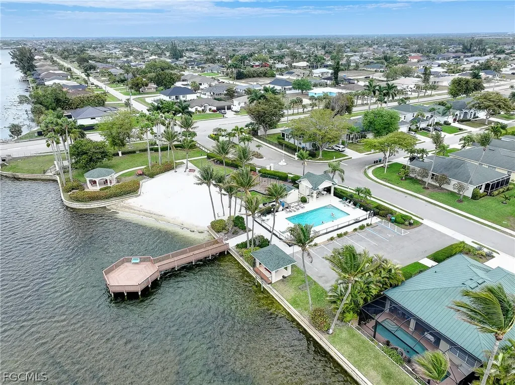 1813 Emerald Cove Drive Cape Coral FL 33991