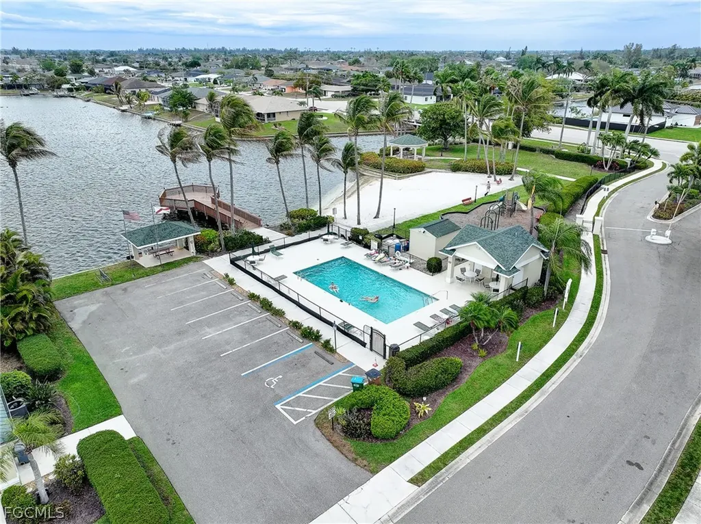 1813 Emerald Cove Drive Cape Coral FL 33991