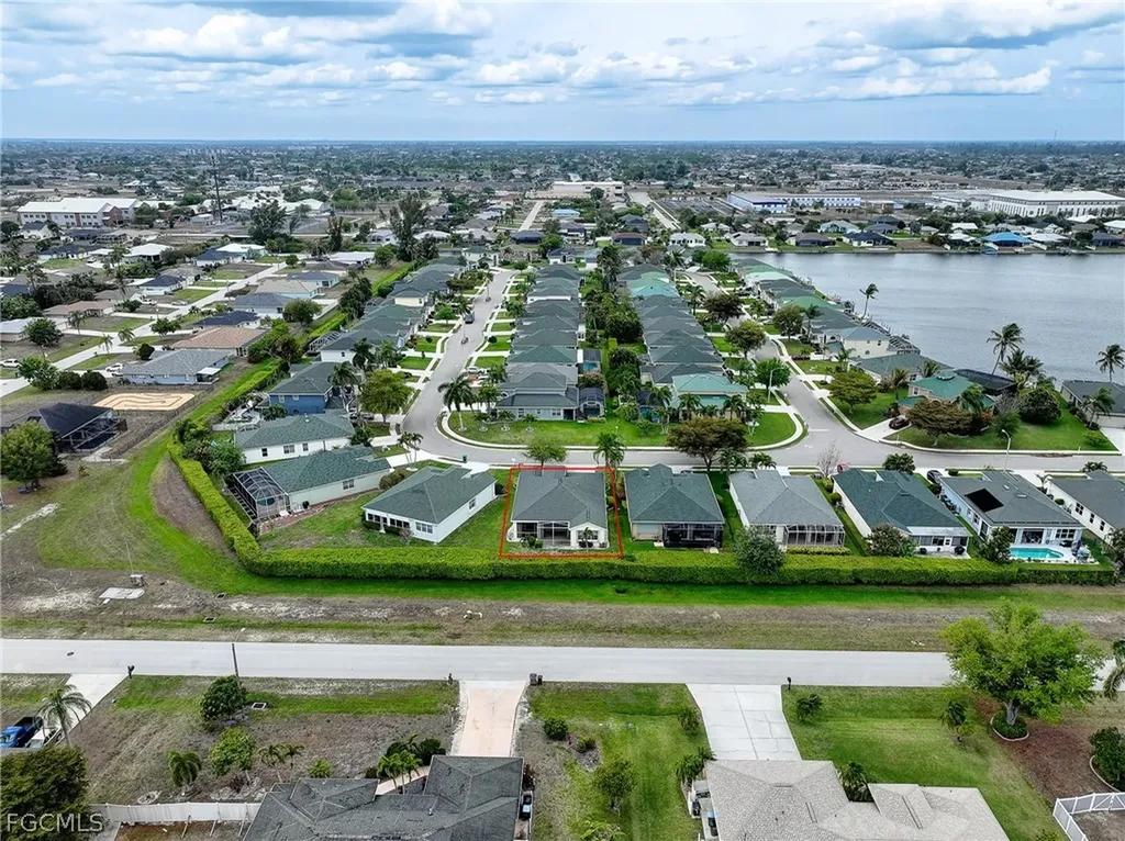 1813 Emerald Cove Drive Cape Coral FL 33991