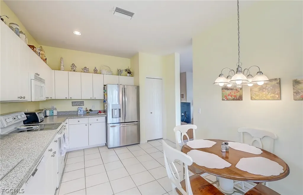 1813 Emerald Cove Drive Cape Coral FL 33991