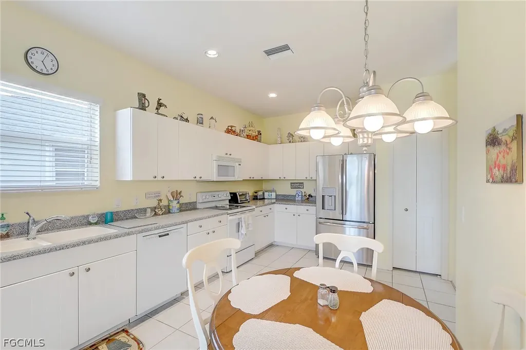 1813 Emerald Cove Drive Cape Coral FL 33991