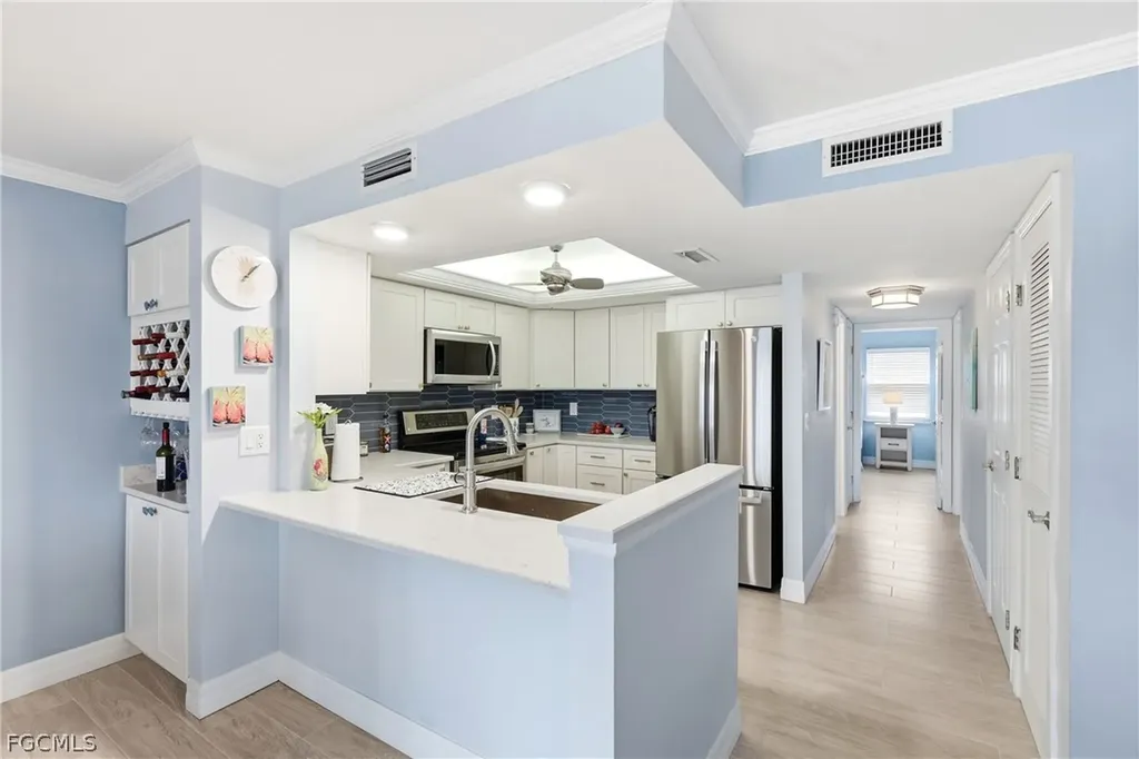 1927 SE 40th Terrace Cape Coral FL 33904