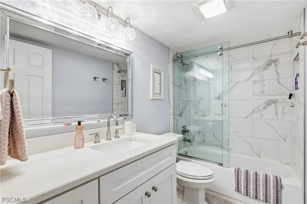 1927 SE 40th Terrace Cape Coral FL 33904