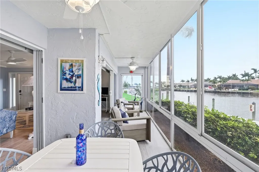 1927 SE 40th Terrace Cape Coral FL 33904