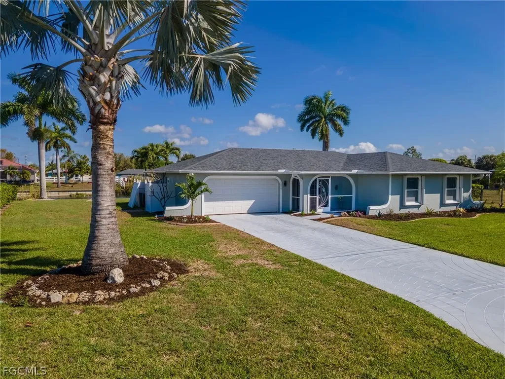 2213 NE 4th Street Cape Coral FL 33909