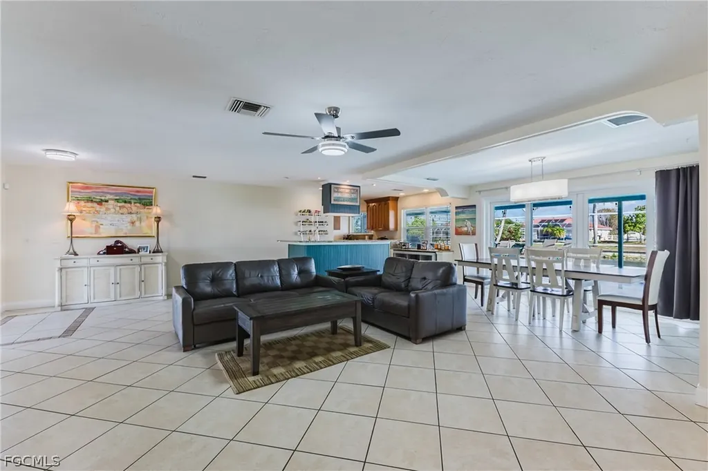 2213 NE 4th Street Cape Coral FL 33909