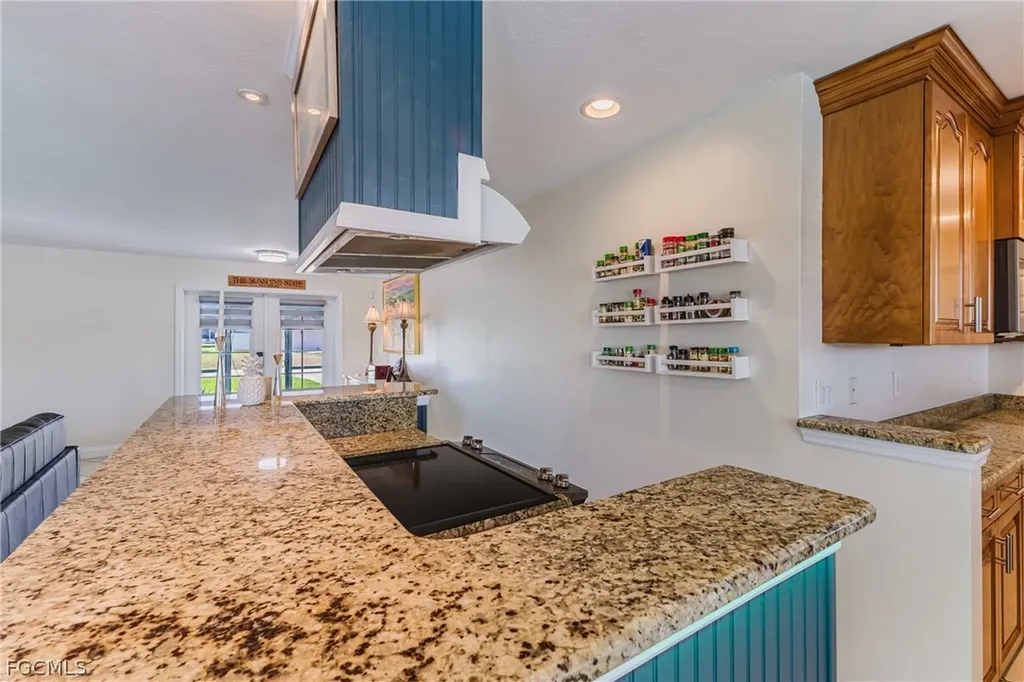 2213 NE 4th Street Cape Coral FL 33909
