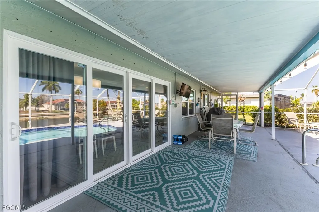 2213 NE 4th Street Cape Coral FL 33909