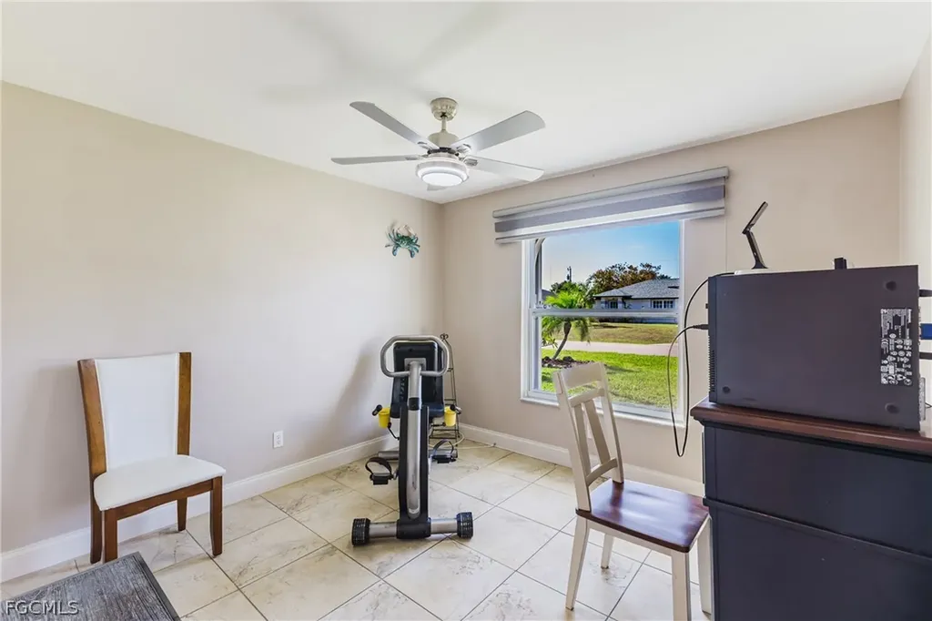 2213 NE 4th Street Cape Coral FL 33909