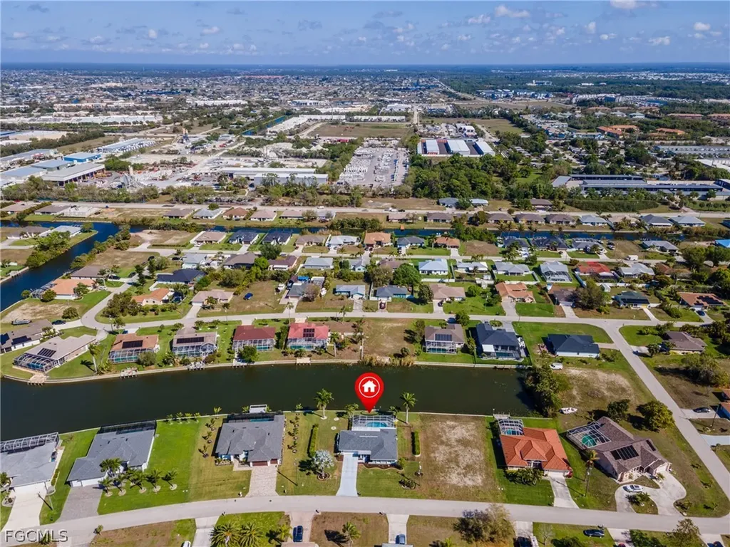 2213 NE 4th Street Cape Coral FL 33909