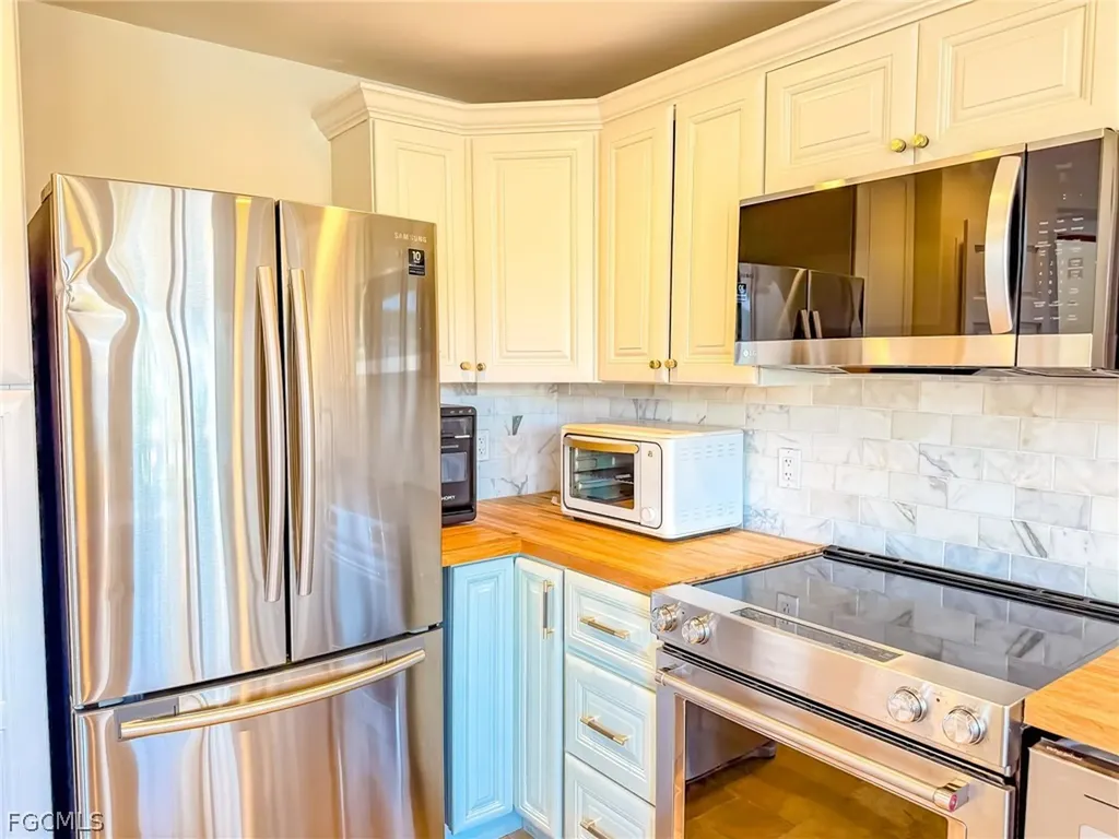 4500 Escondidio Lane Upper Captiva FL 33924