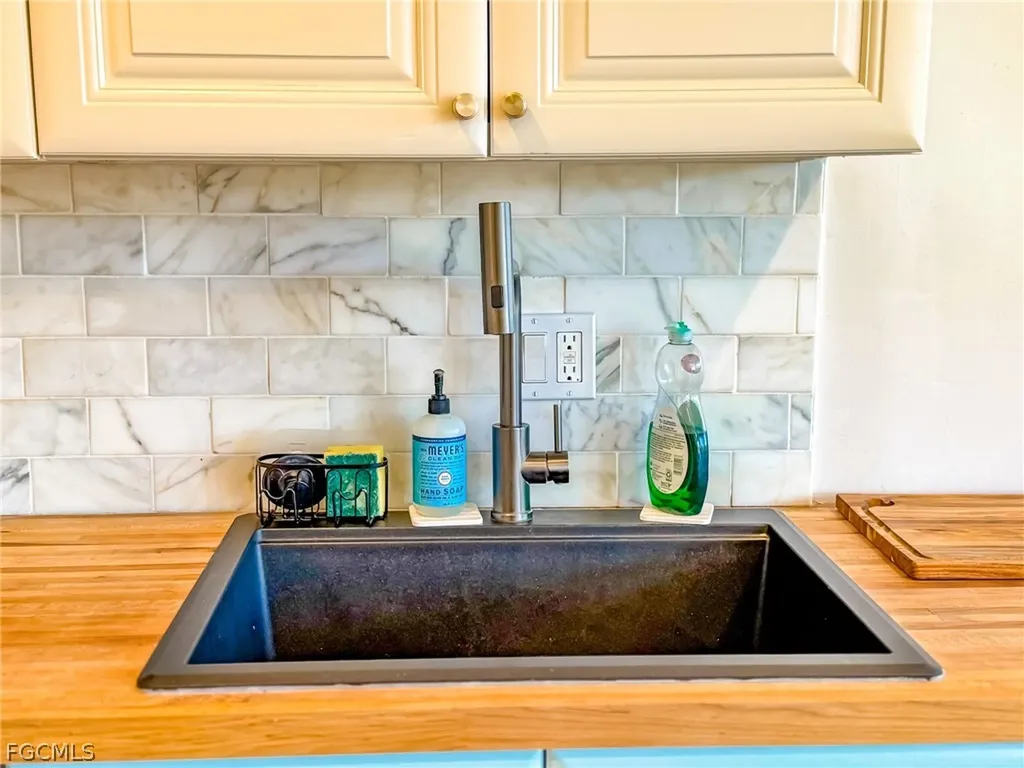 4500 Escondidio Lane Upper Captiva FL 33924