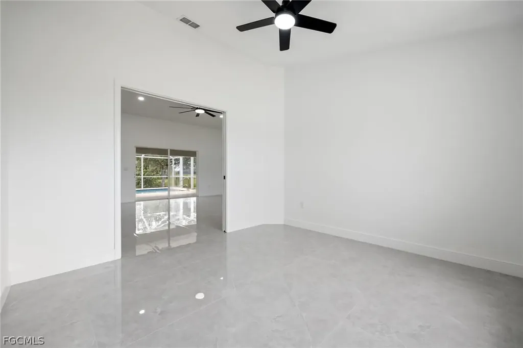 1718 NE 40th Lane Cape Coral FL 33909