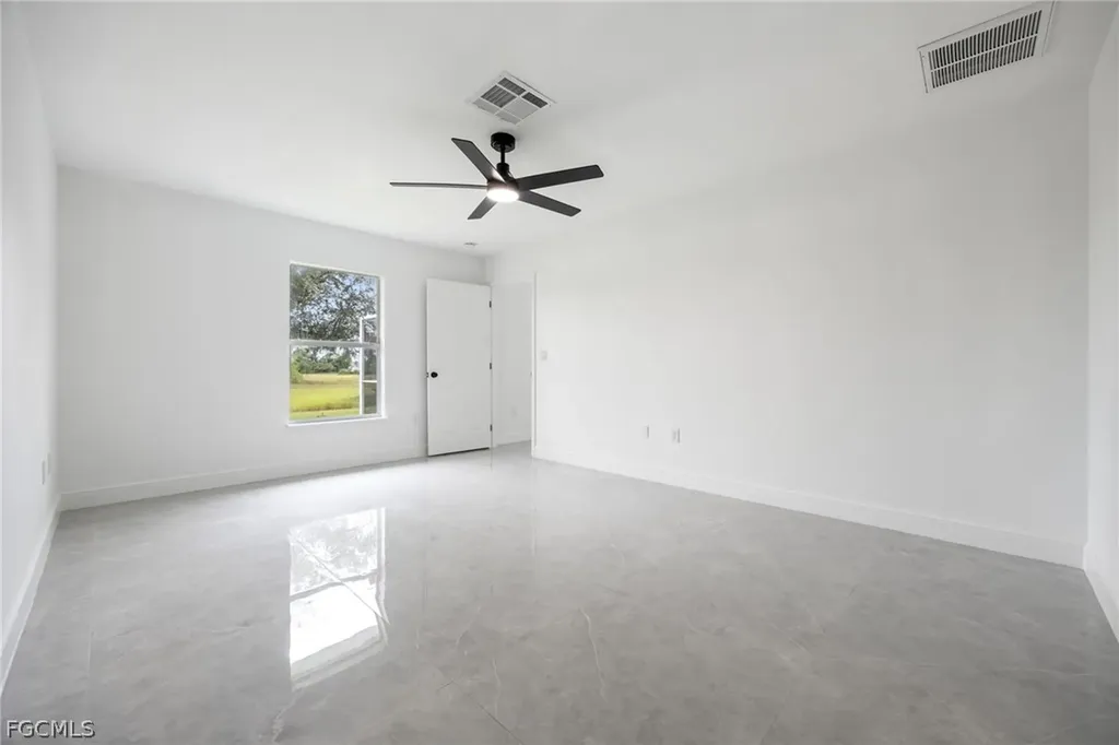1718 NE 40th Lane Cape Coral FL 33909