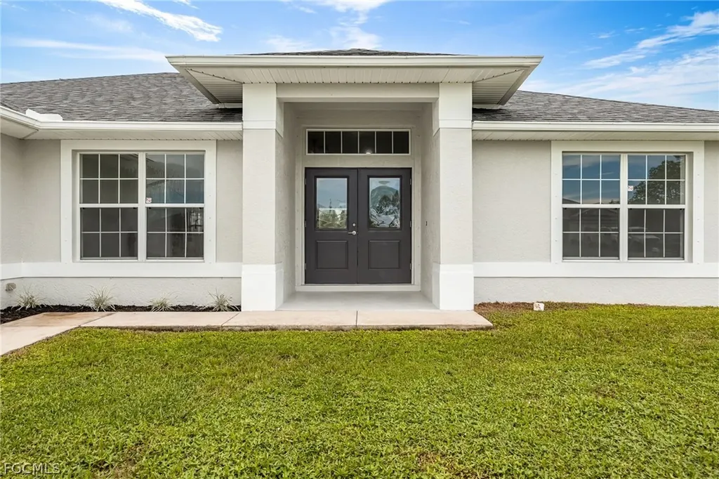 1718 NE 40th Lane Cape Coral FL 33909