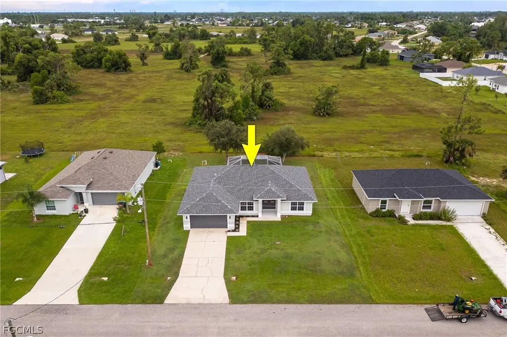 1718 NE 40th Lane Cape Coral FL 33909