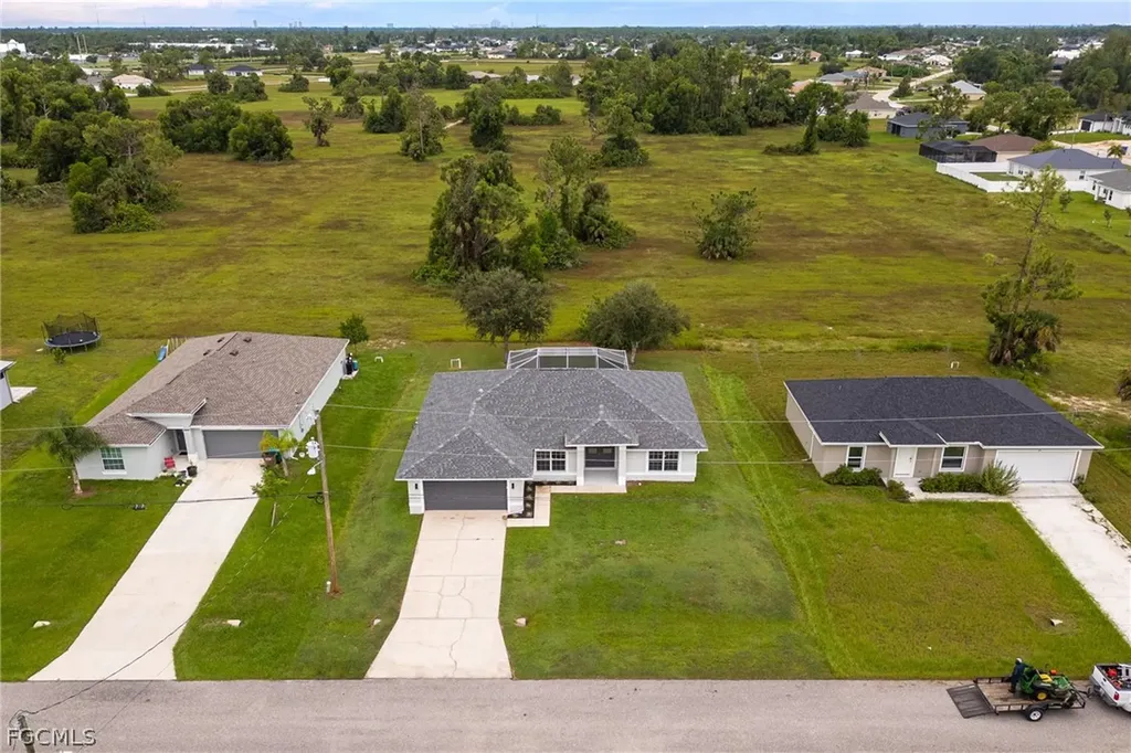 1718 NE 40th Lane Cape Coral FL 33909