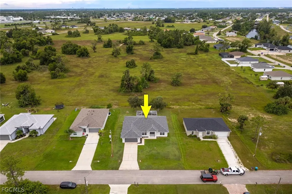 1718 NE 40th Lane Cape Coral FL 33909