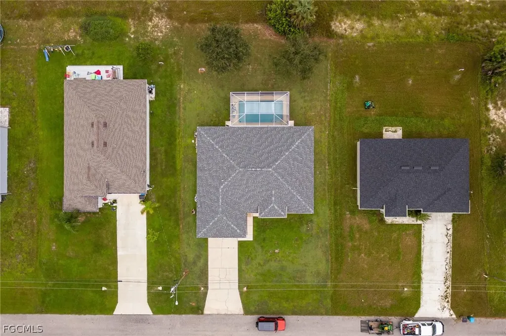 1718 NE 40th Lane Cape Coral FL 33909